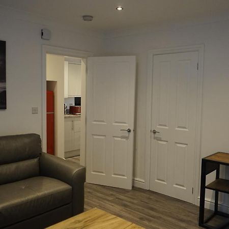 Palm House Apartment Widnes Exterior photo