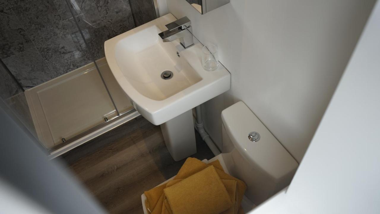 Palm House Apartment Widnes Exterior photo