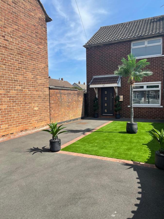 Palm House Apartment Widnes Exterior photo